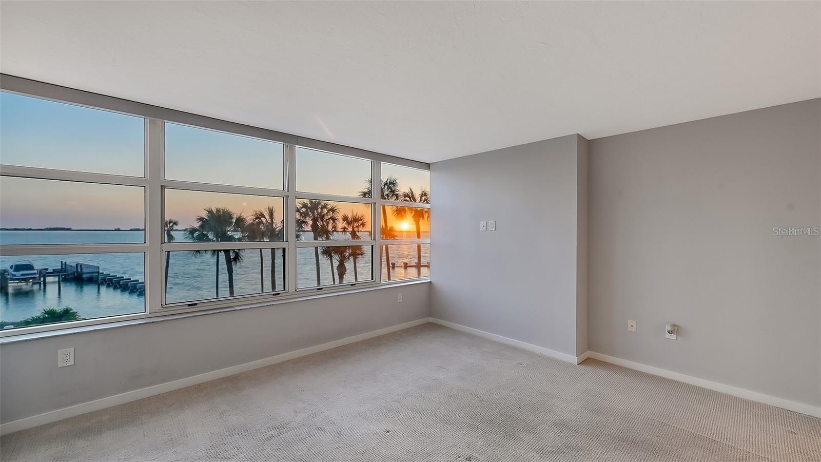 CONDO ON THE BAY TOWER II - Residential