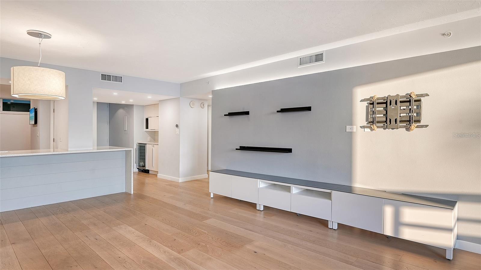 CONDO ON THE BAY TOWER II - Residential