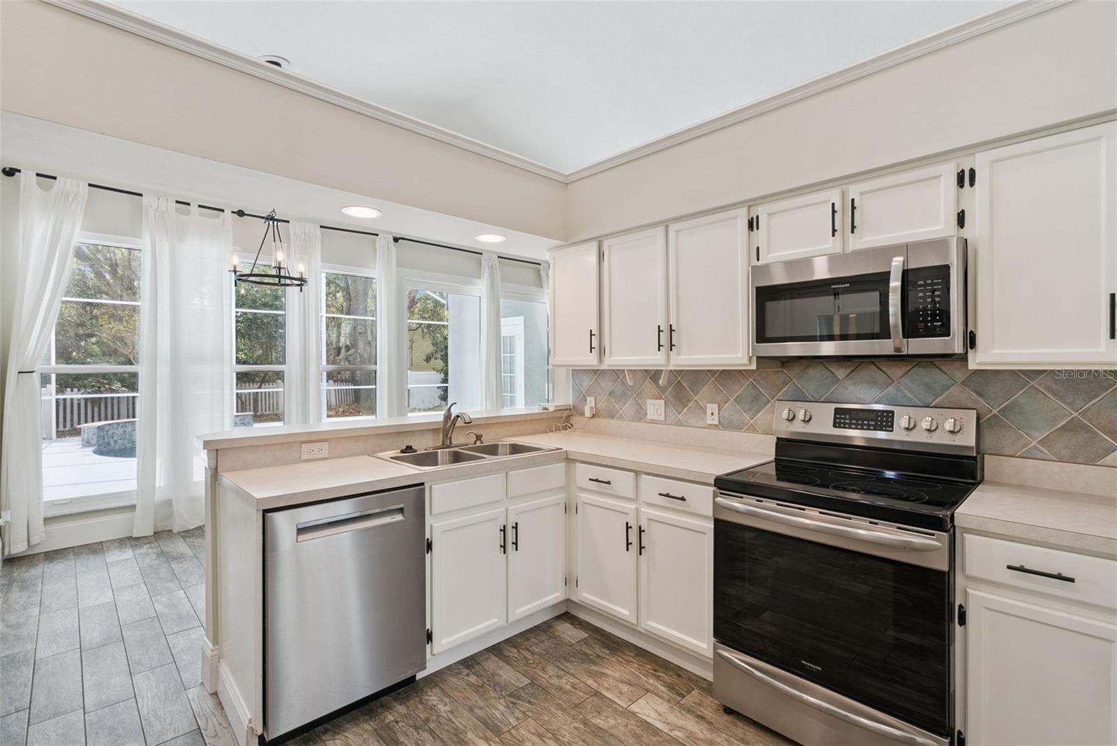 RIVERSIDE AT TWIN RIVERS - Residential