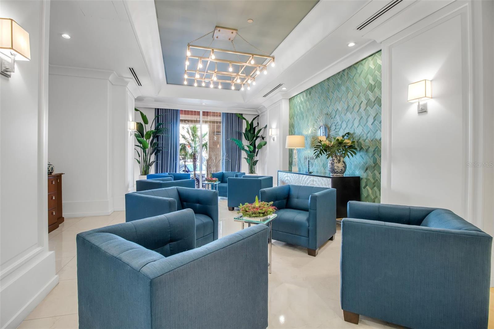 1350 MAIN RESIDENTIAL - Residential