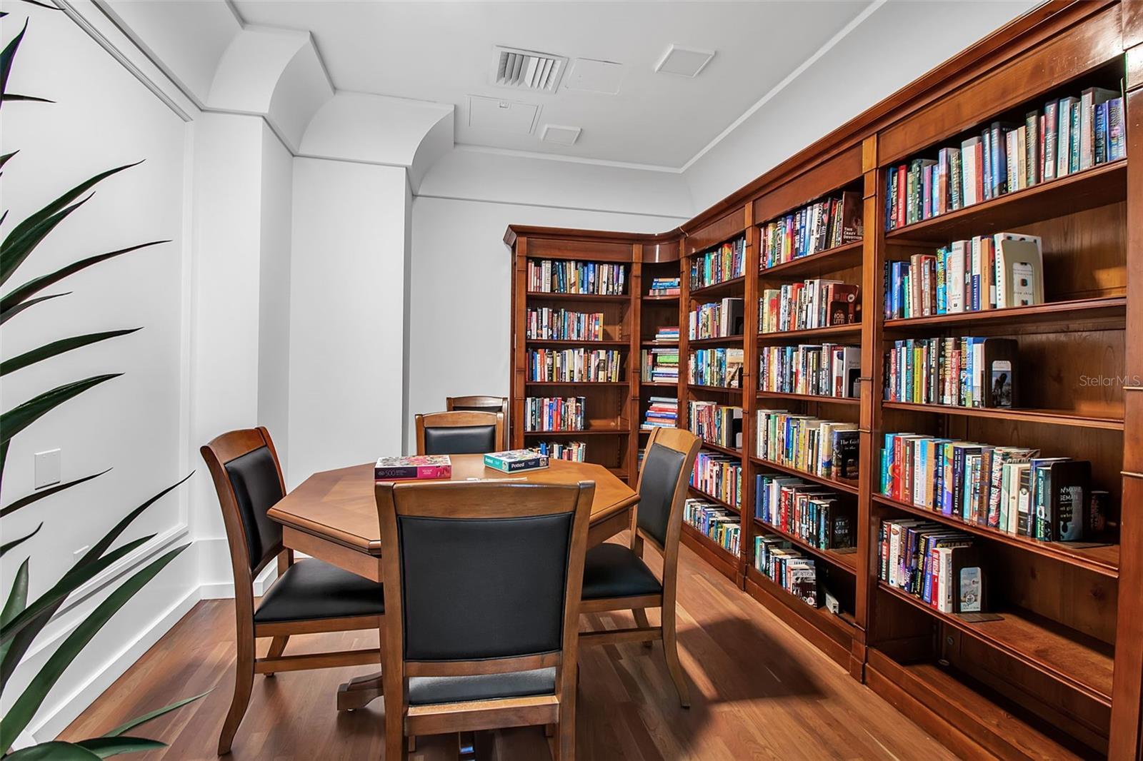 1350 MAIN RESIDENTIAL - Residential