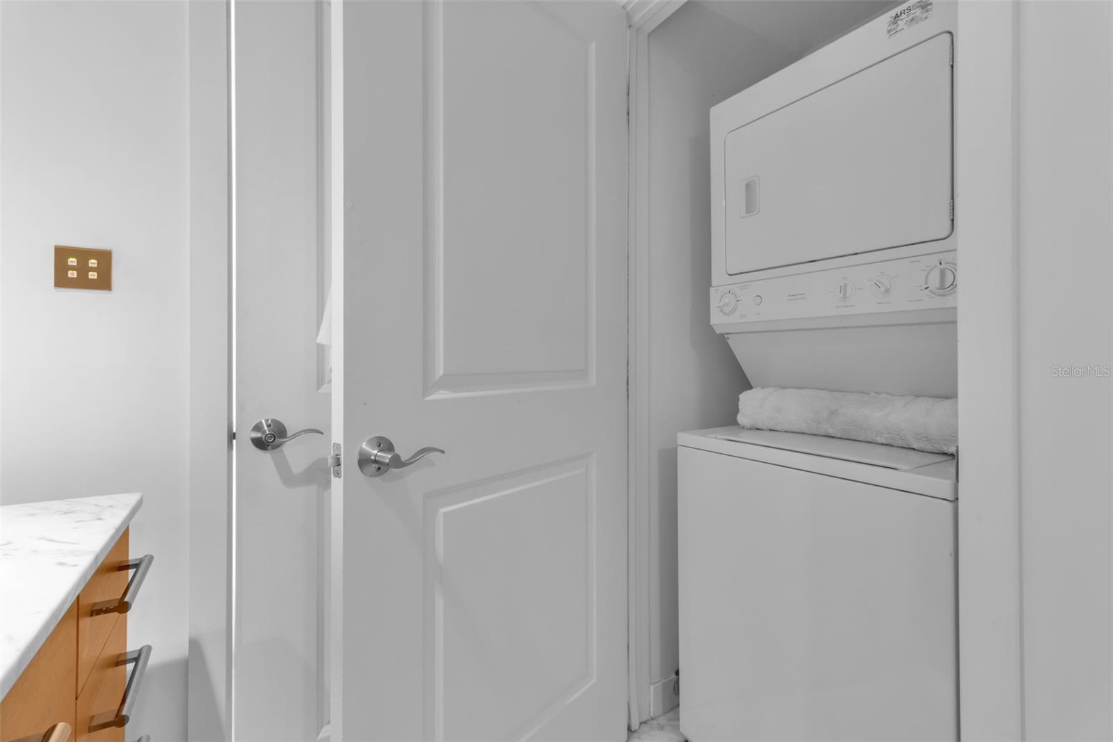 1350 MAIN RESIDENTIAL - Residential