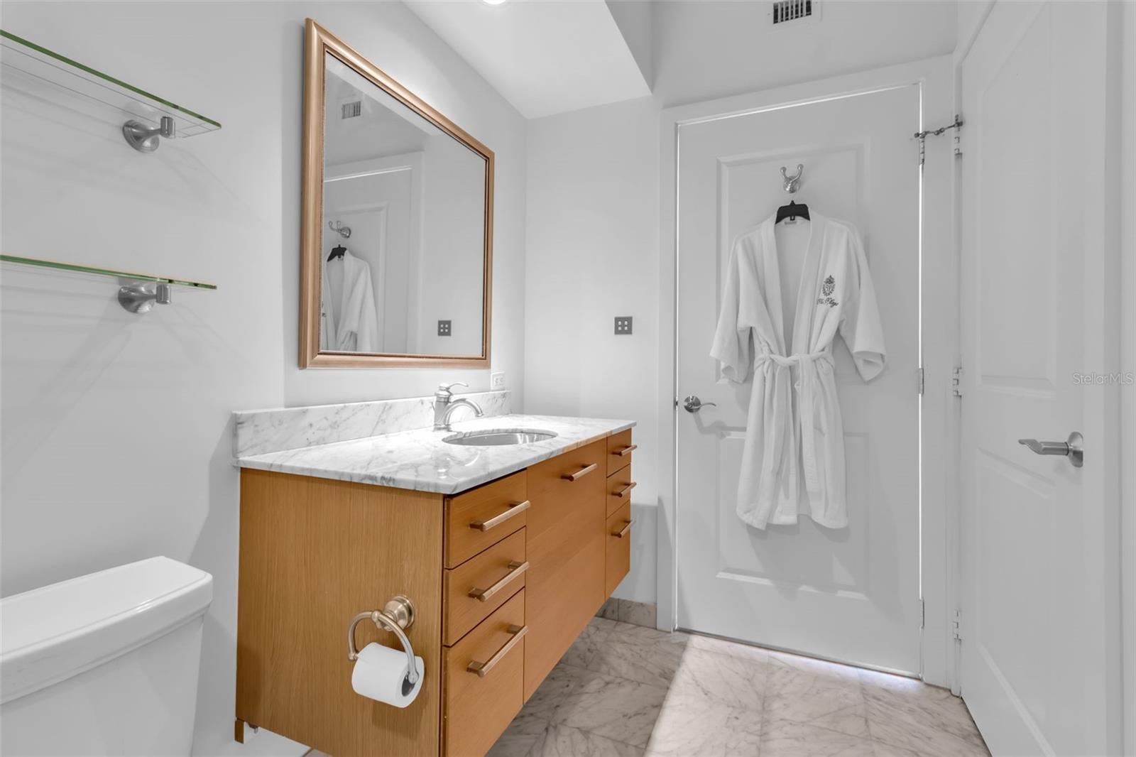 1350 MAIN RESIDENTIAL - Residential