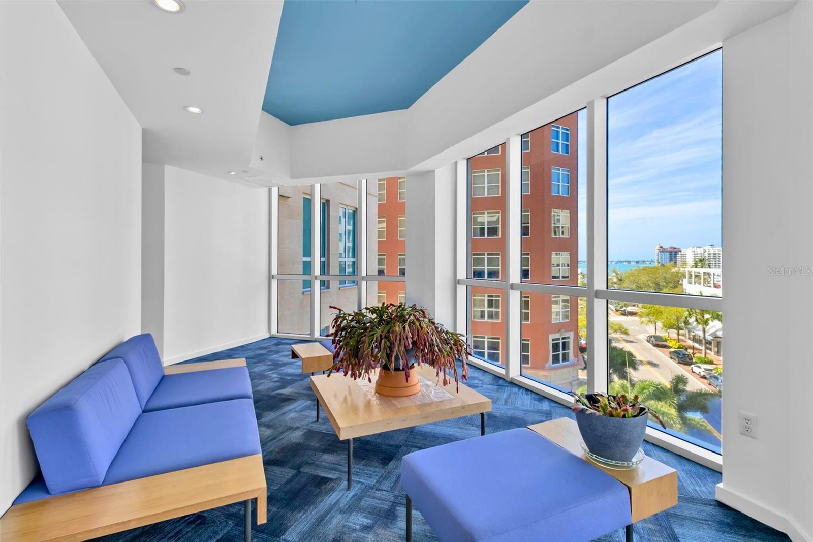 1350 MAIN RESIDENTIAL - Residential