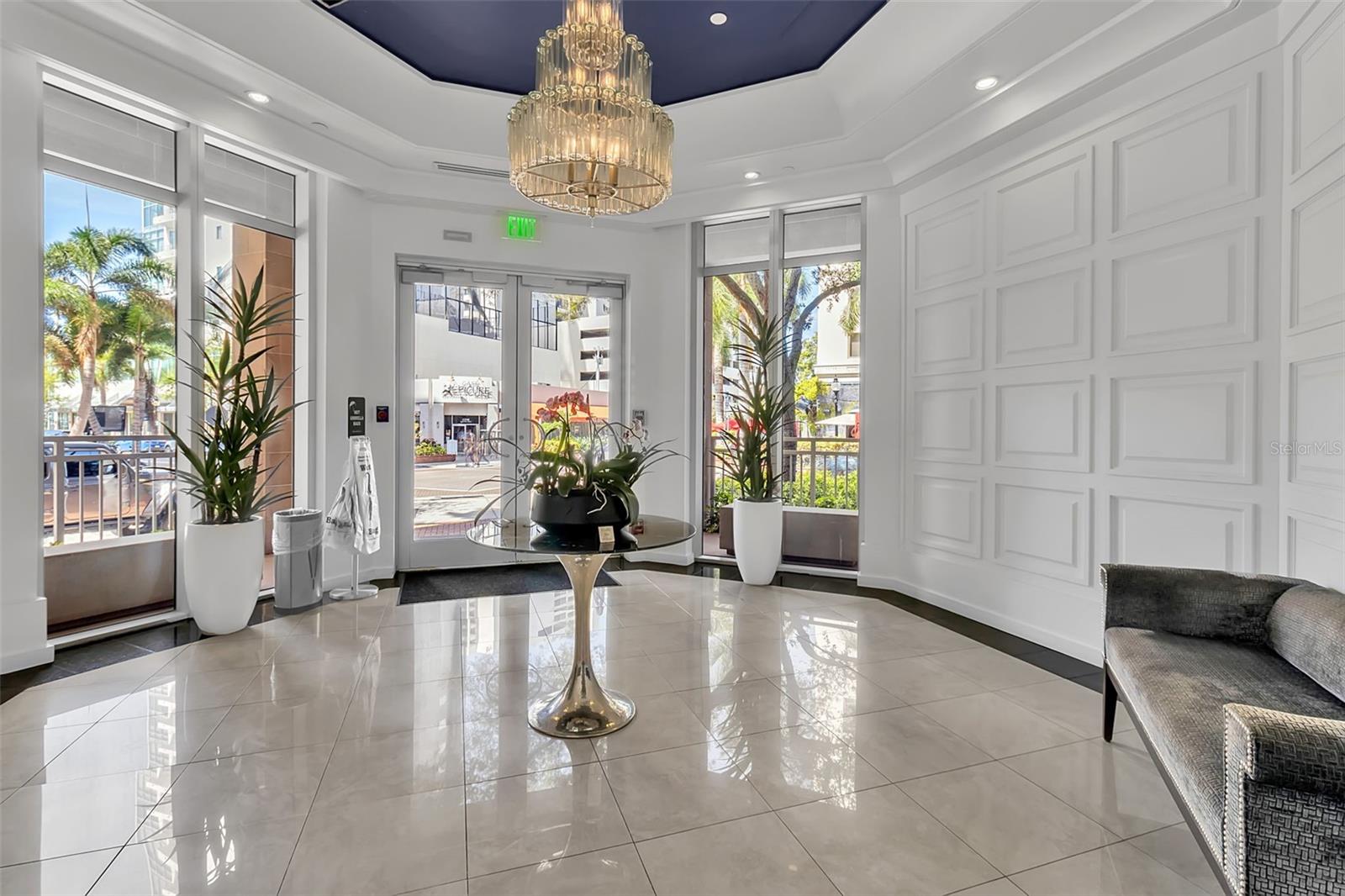 1350 MAIN RESIDENTIAL - Residential