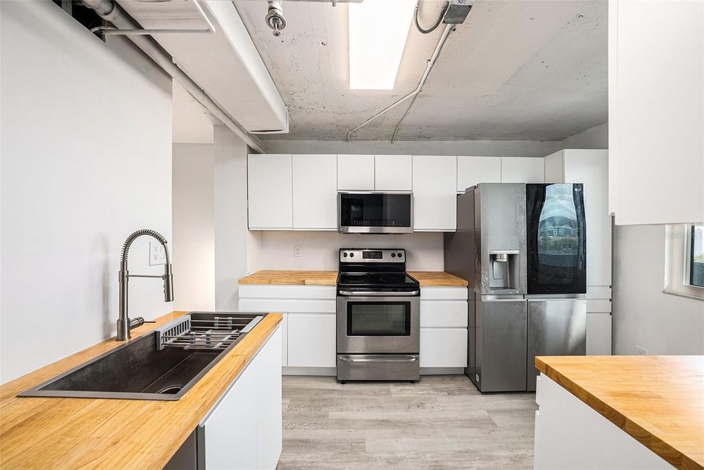 Photo of 201 W Laurel Street #504B, Tampa, FL 33602 (MLS # TB8419312)