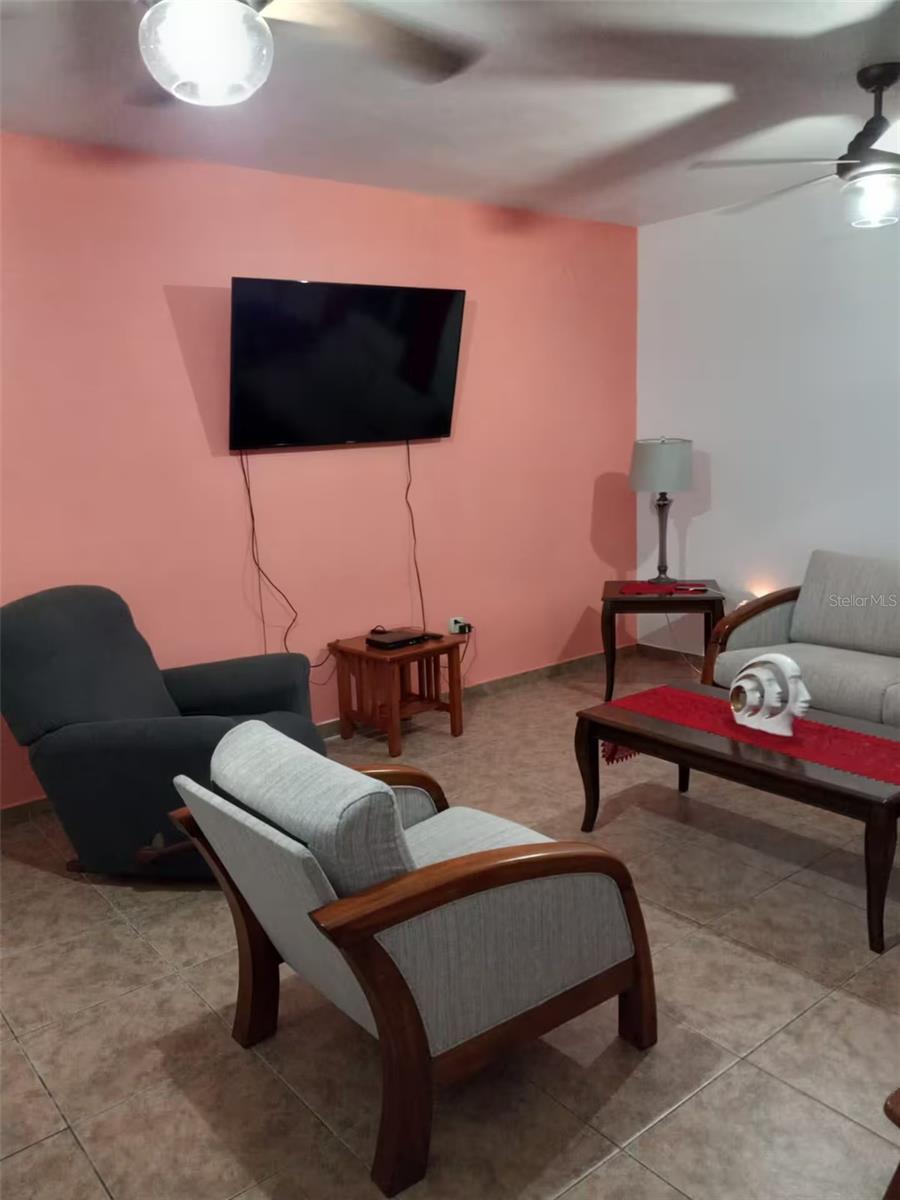 Carr 411 km 0.20 BO. CALVACHE