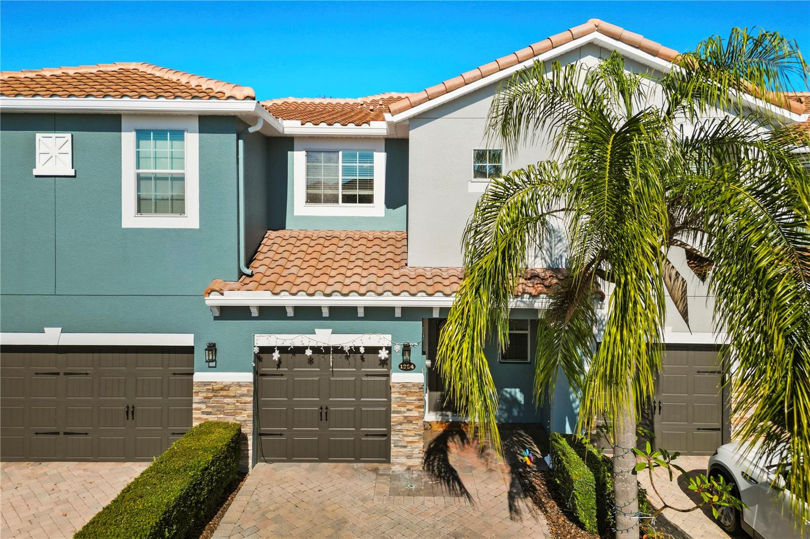 ISLES OF OVIEDO - Residential Lease