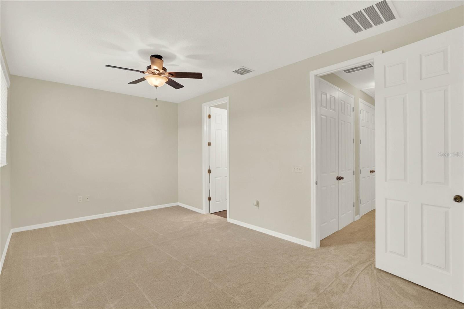 ISLES OF OVIEDO - Residential Lease