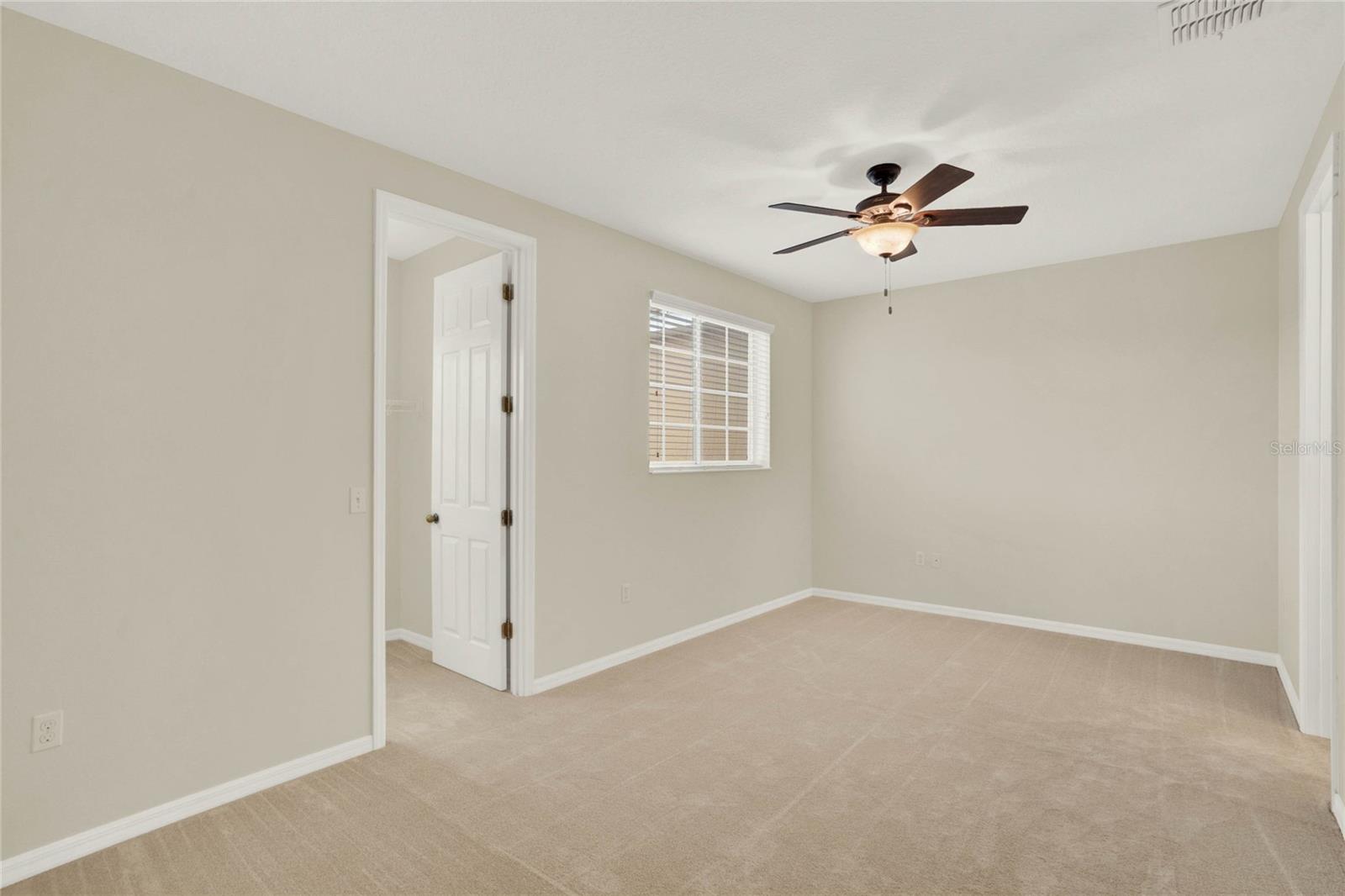 ISLES OF OVIEDO - Residential Lease