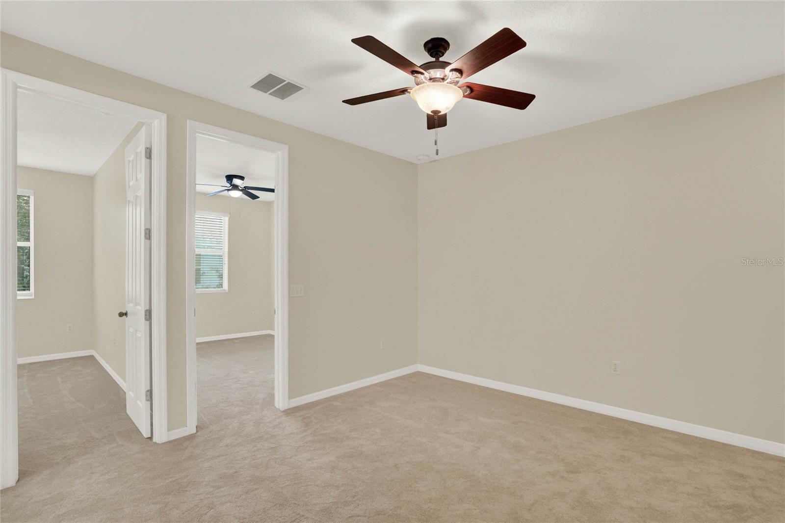 ISLES OF OVIEDO - Residential Lease