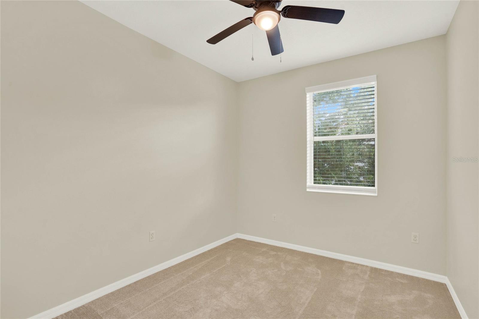 ISLES OF OVIEDO - Residential Lease