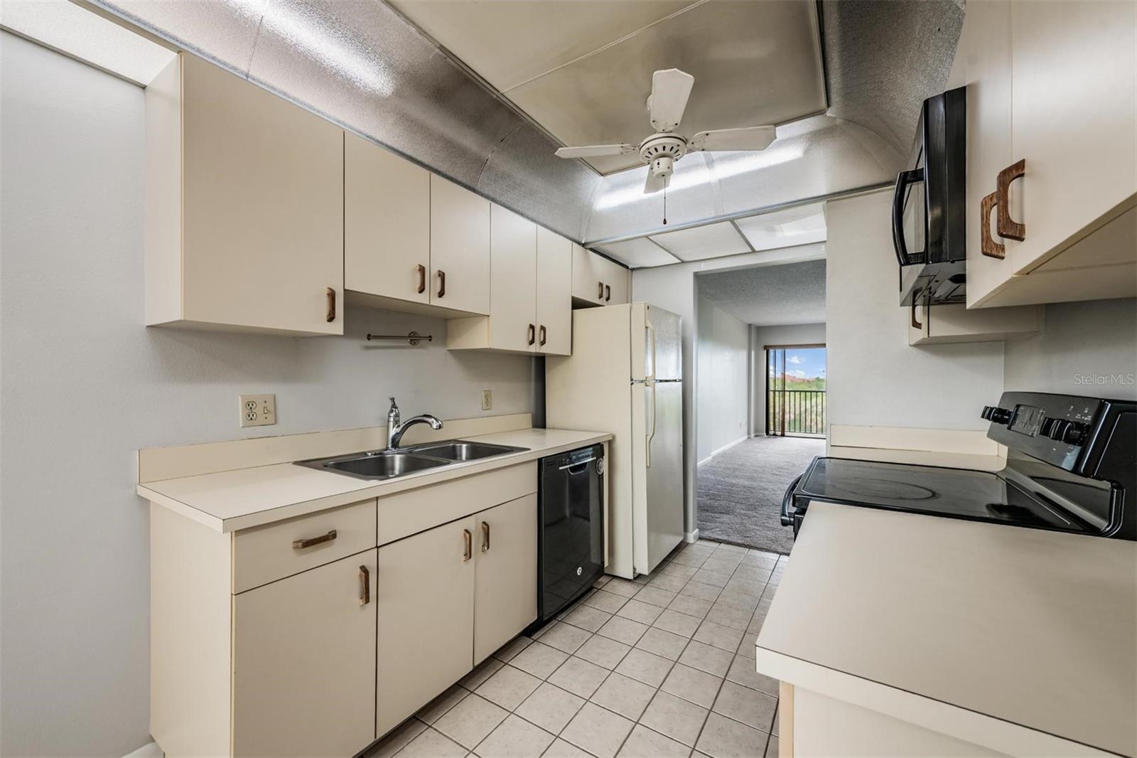 COVE CAY VILLAGE IV - Residential