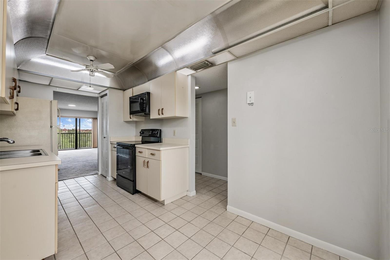 COVE CAY VILLAGE IV - Residential