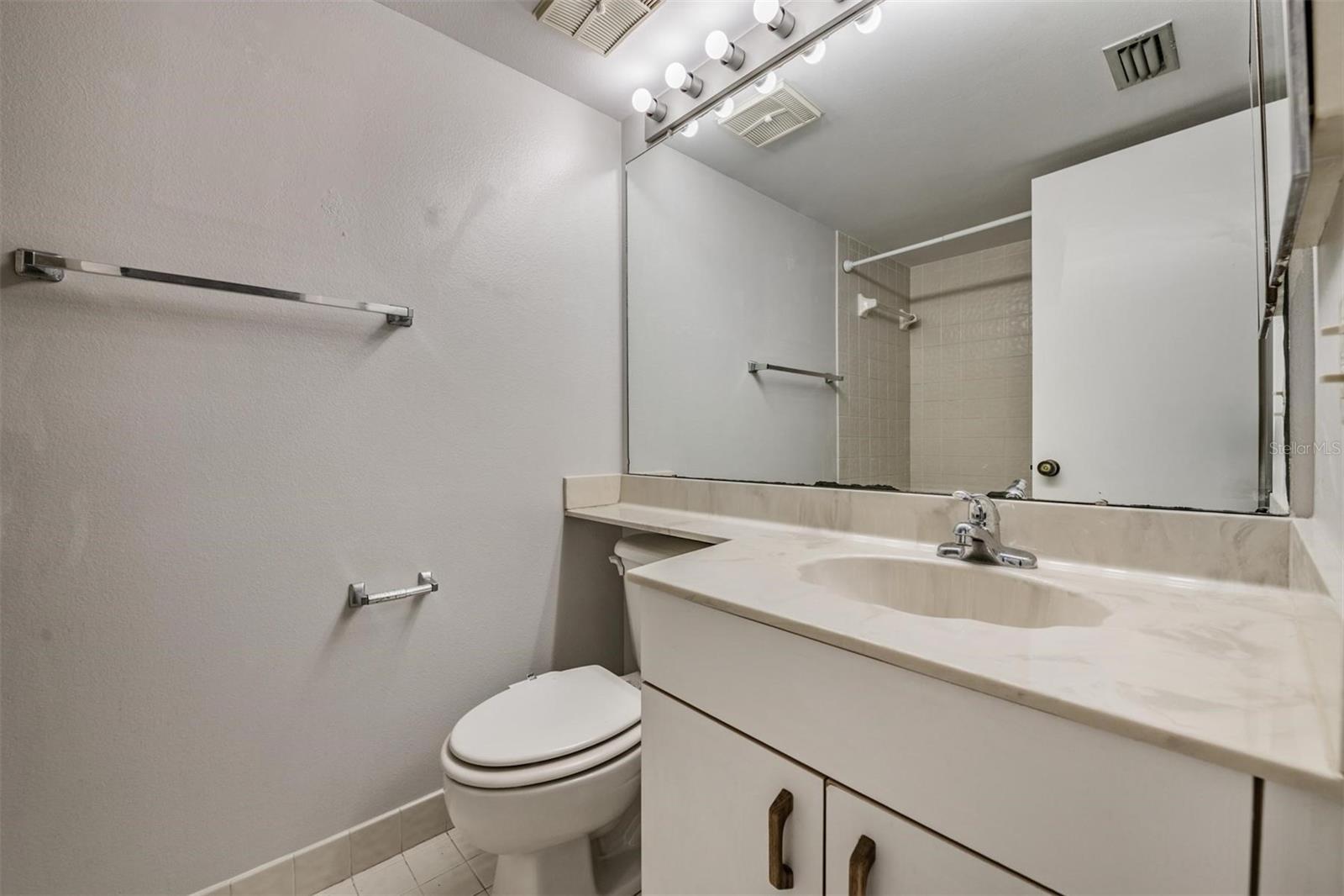 COVE CAY VILLAGE IV - Residential