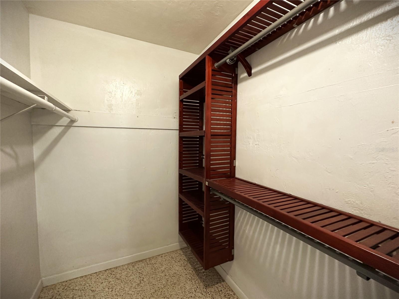 LA LINDA TERRACE - Residential Lease