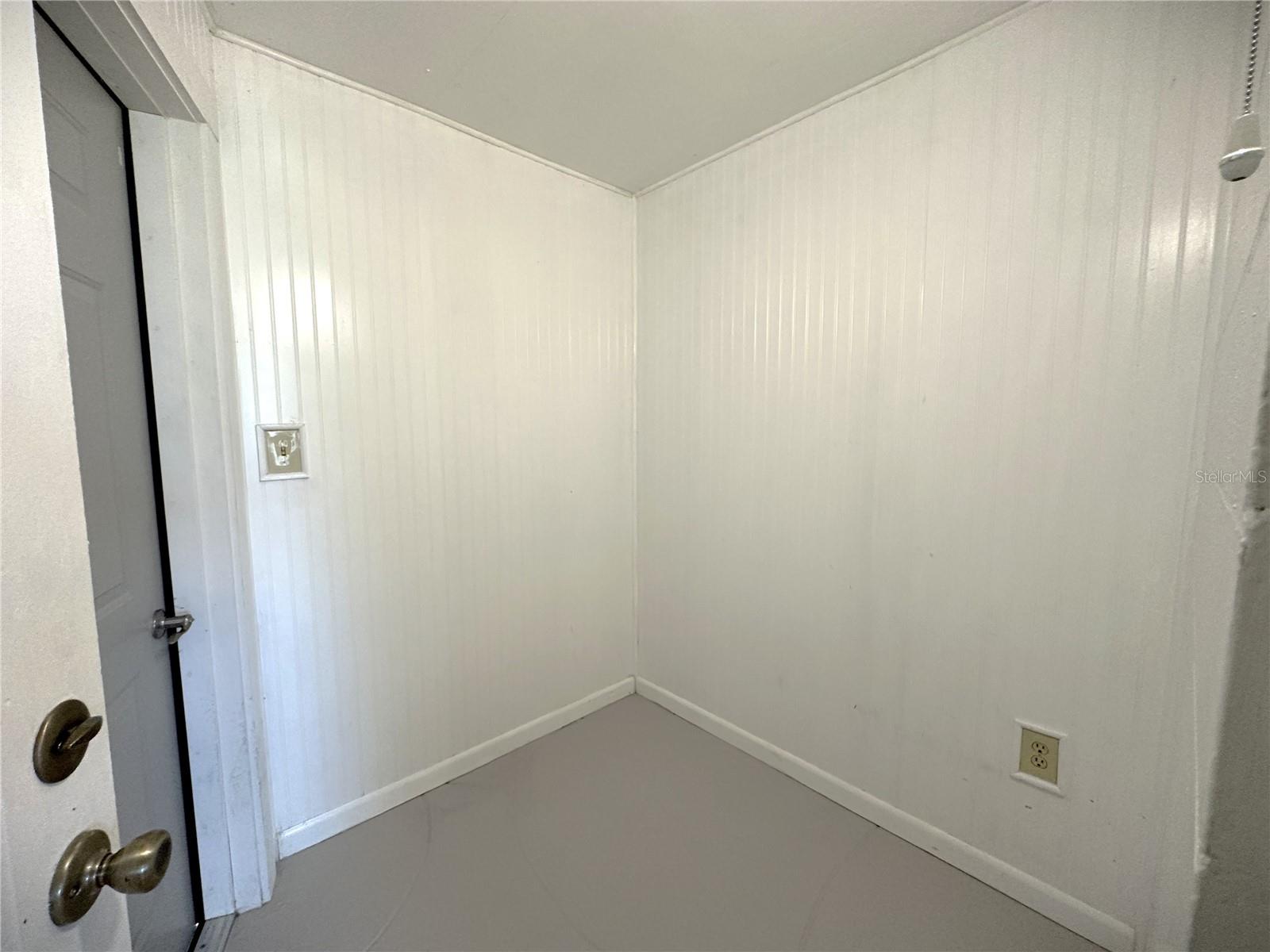 LA LINDA TERRACE - Residential Lease