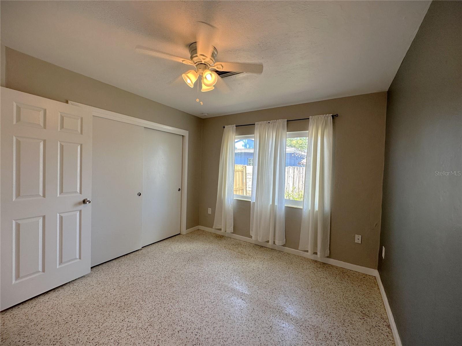 LA LINDA TERRACE - Residential Lease