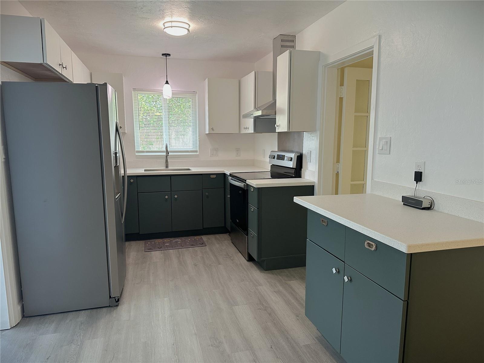 LA LINDA TERRACE - Residential Lease