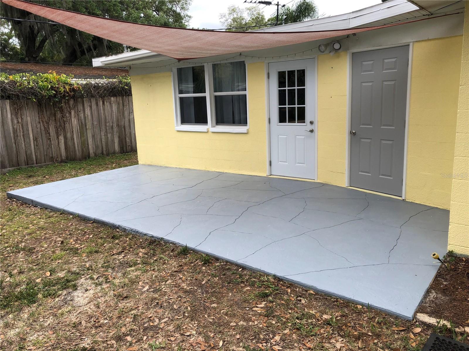 LA LINDA TERRACE - Residential Lease