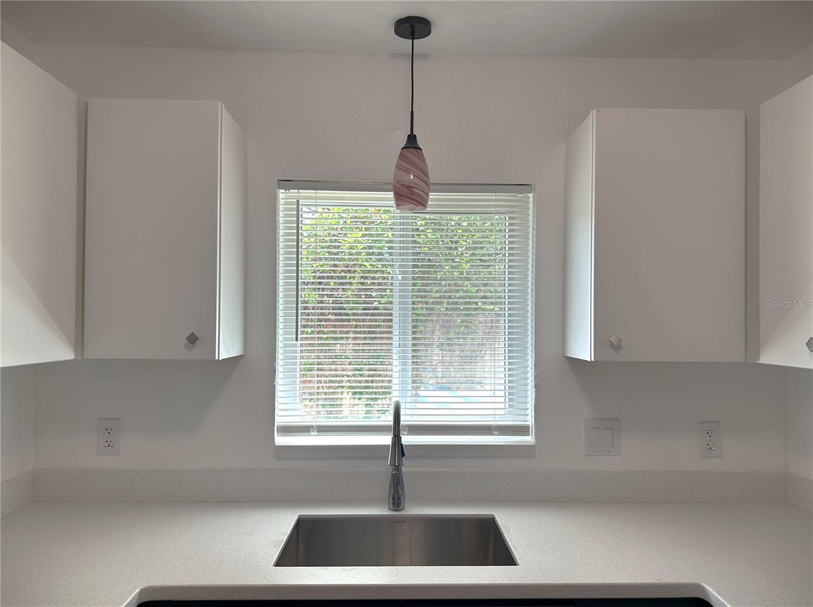 LA LINDA TERRACE - Residential Lease