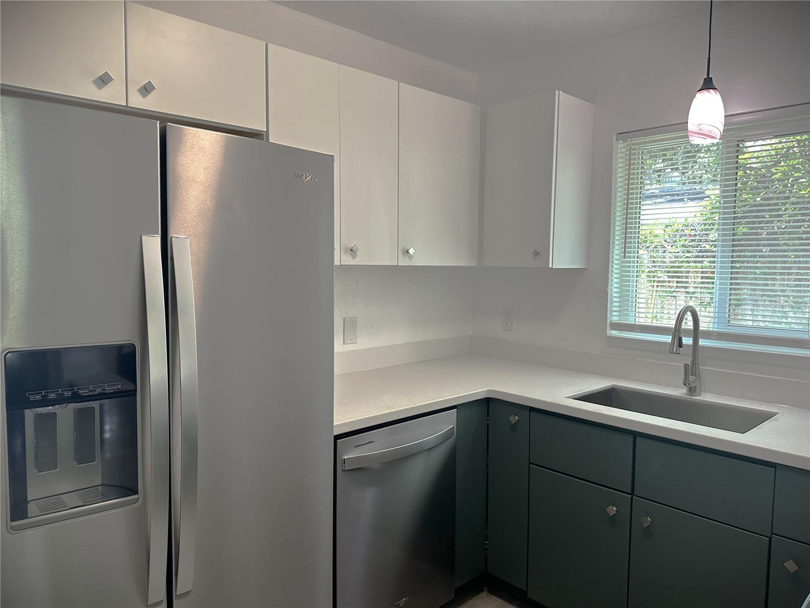 LA LINDA TERRACE - Residential Lease