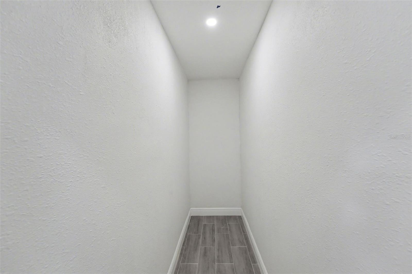 BEEKMANS J C SUB - Residential Lease