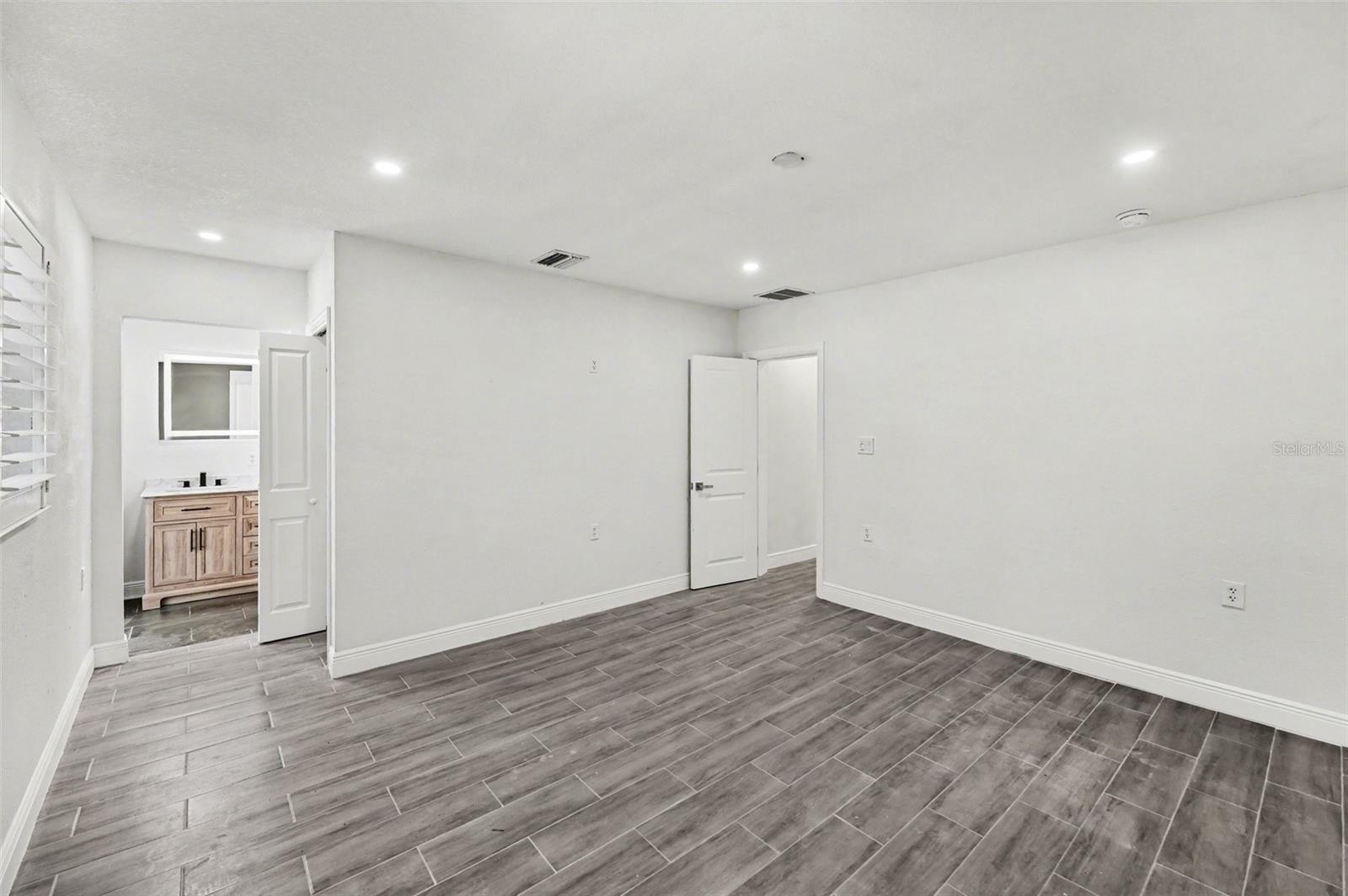 BEEKMANS J C SUB - Residential Lease