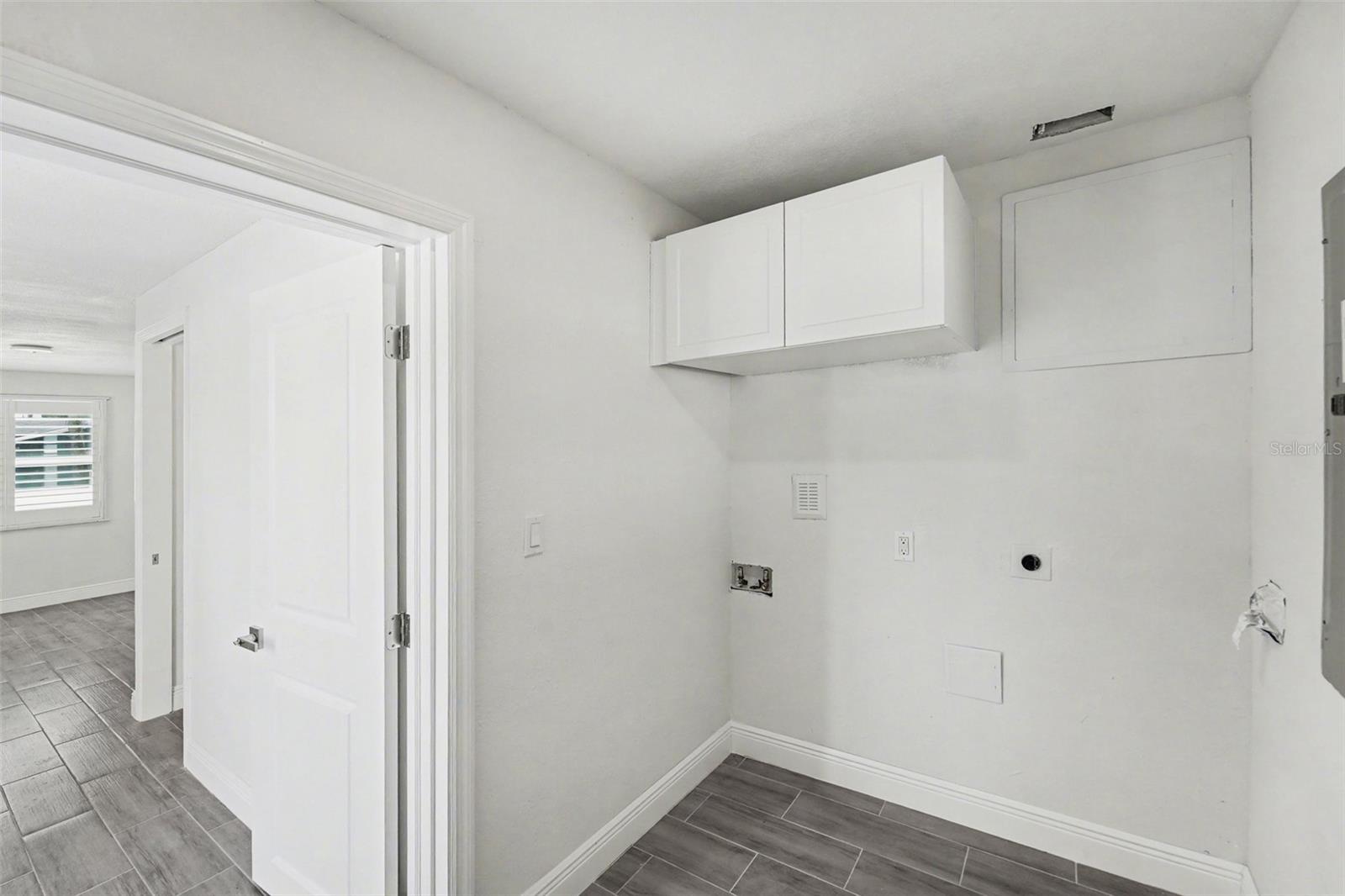 BEEKMANS J C SUB - Residential Lease