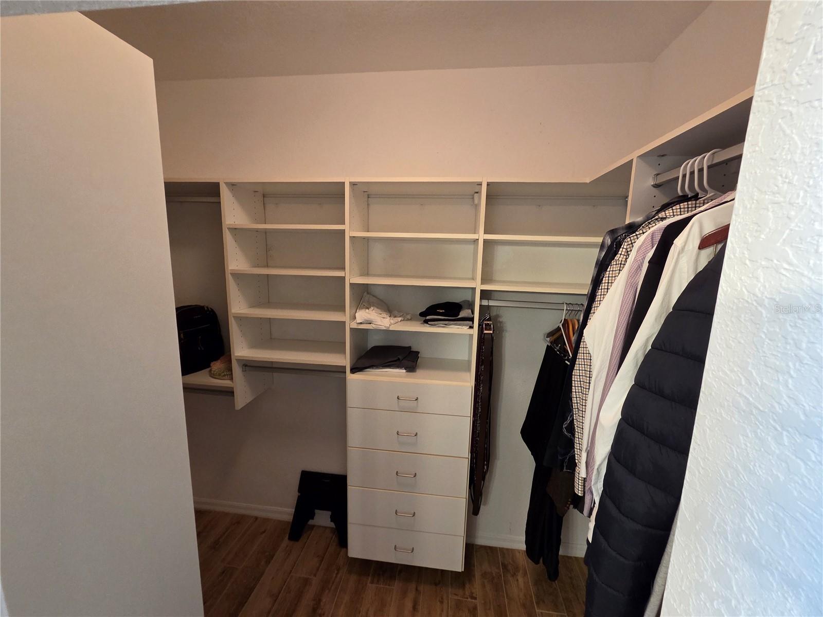 KING S GATE SEC 04 - Residential Lease