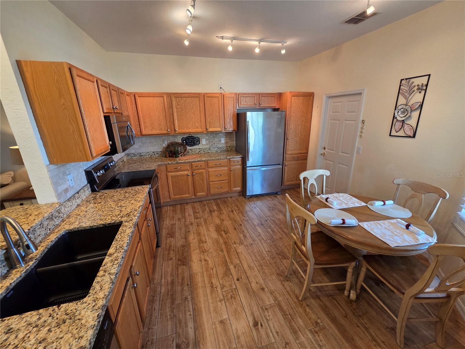 KING S GATE SEC 04 - Residential Lease