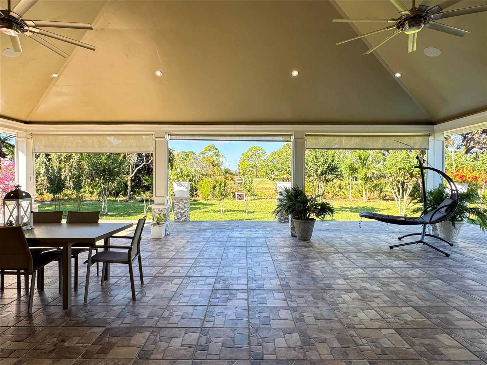 SUN N LAKE - Residential