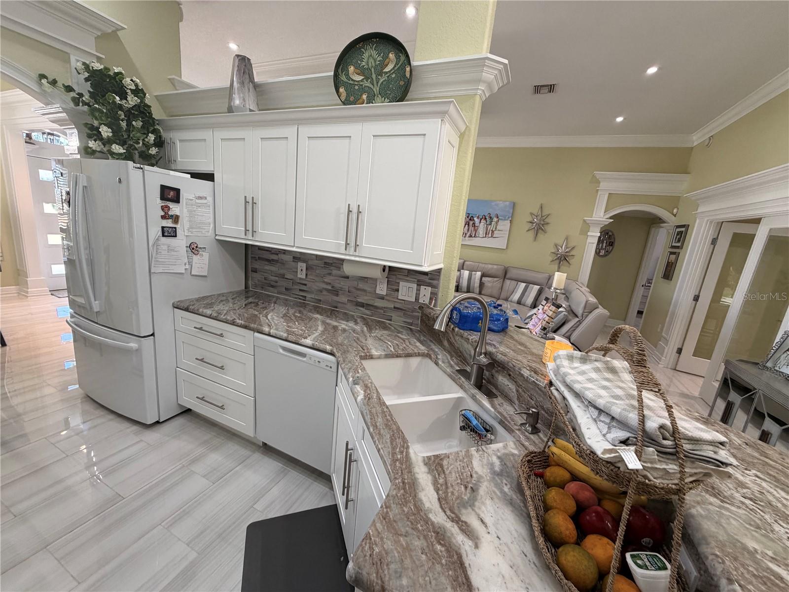 SUN N LAKE - Residential