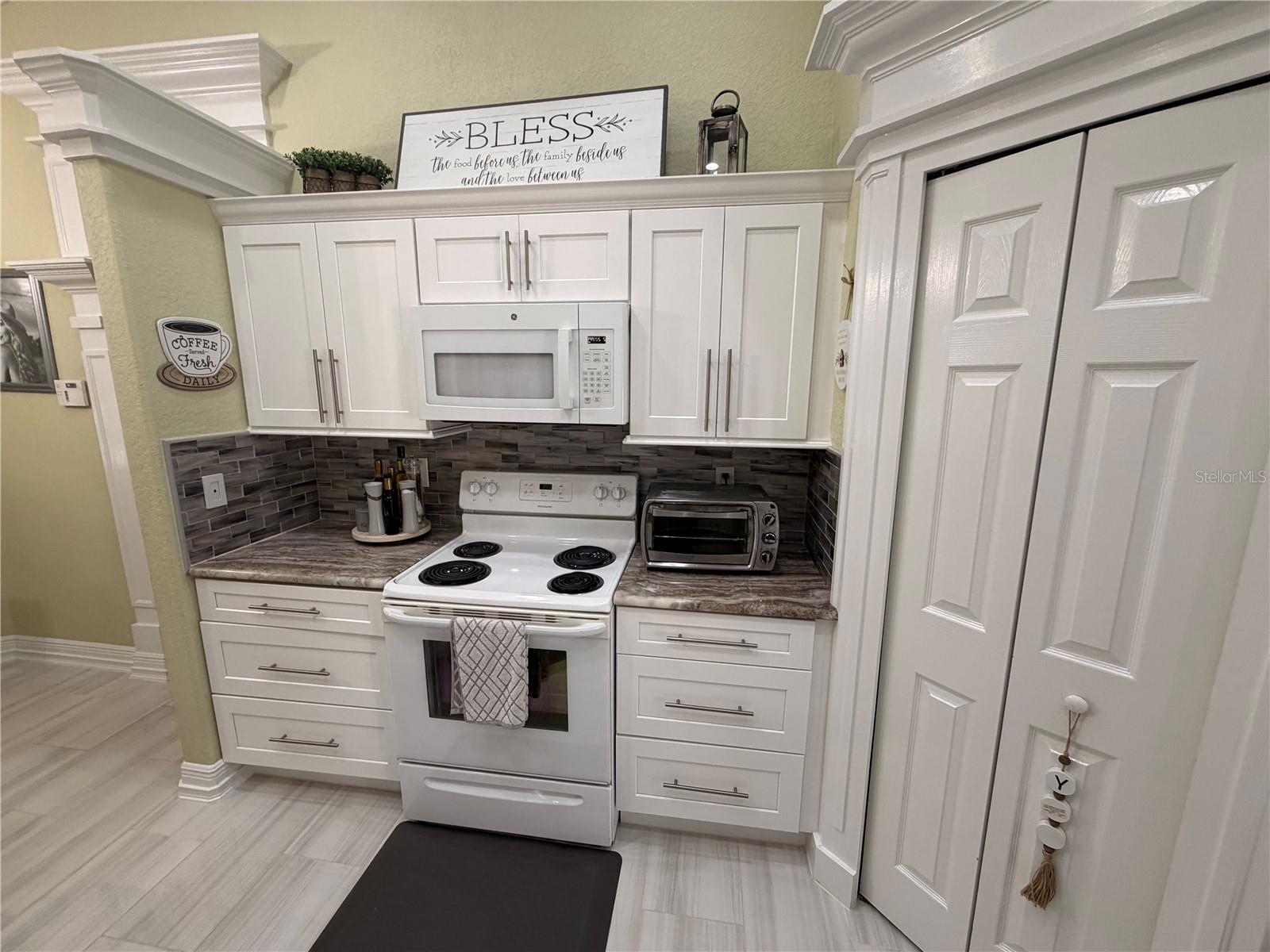 SUN N LAKE - Residential