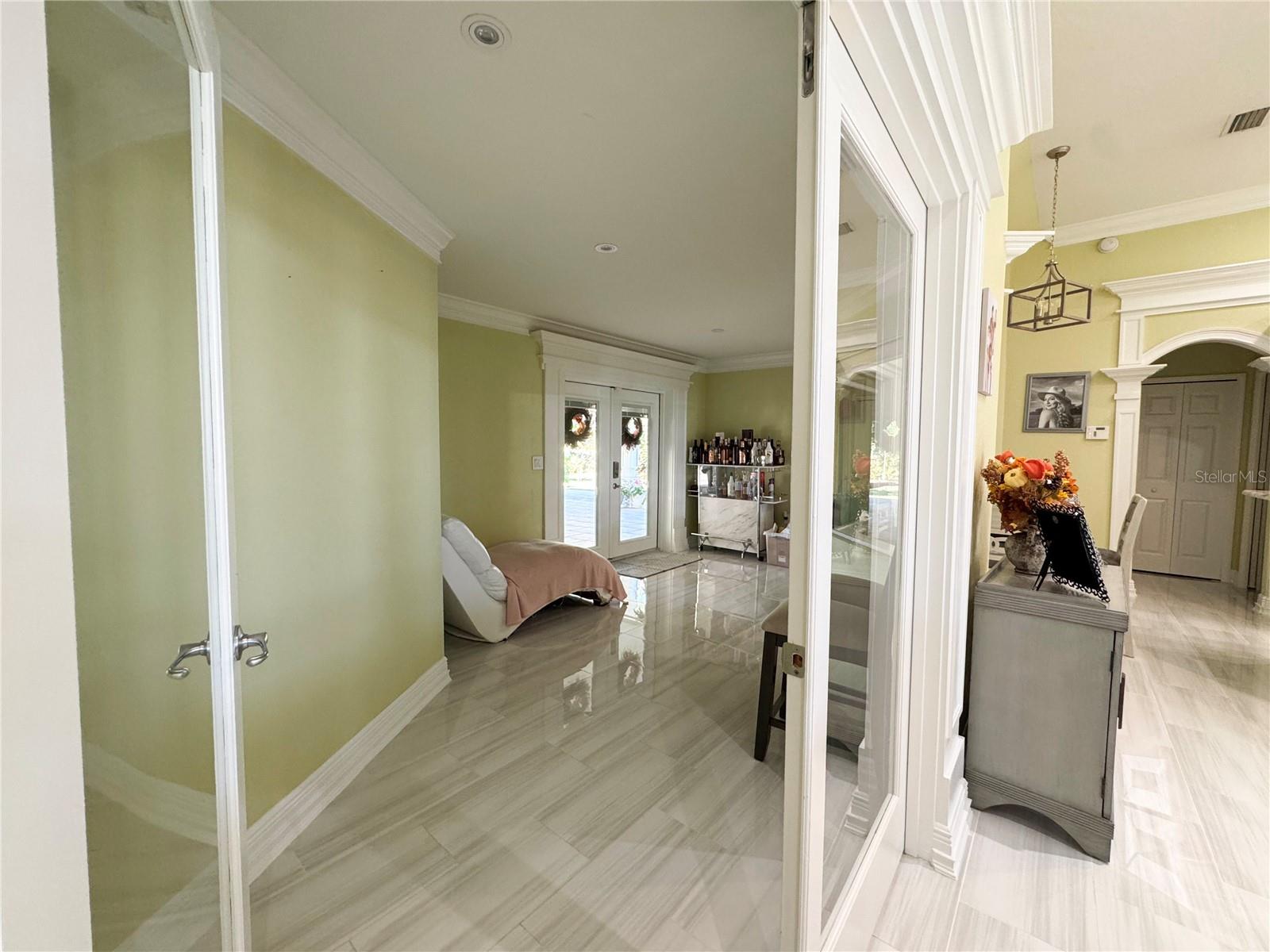 SUN N LAKE - Residential