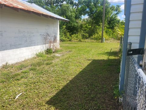 A home in PUNTA GORDA