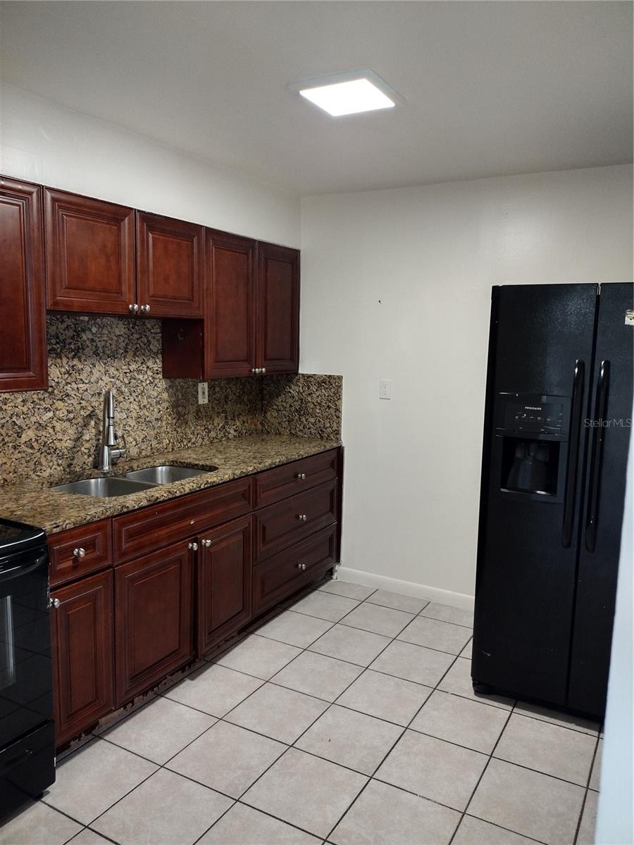 LEE BEL PARK - Residential Income