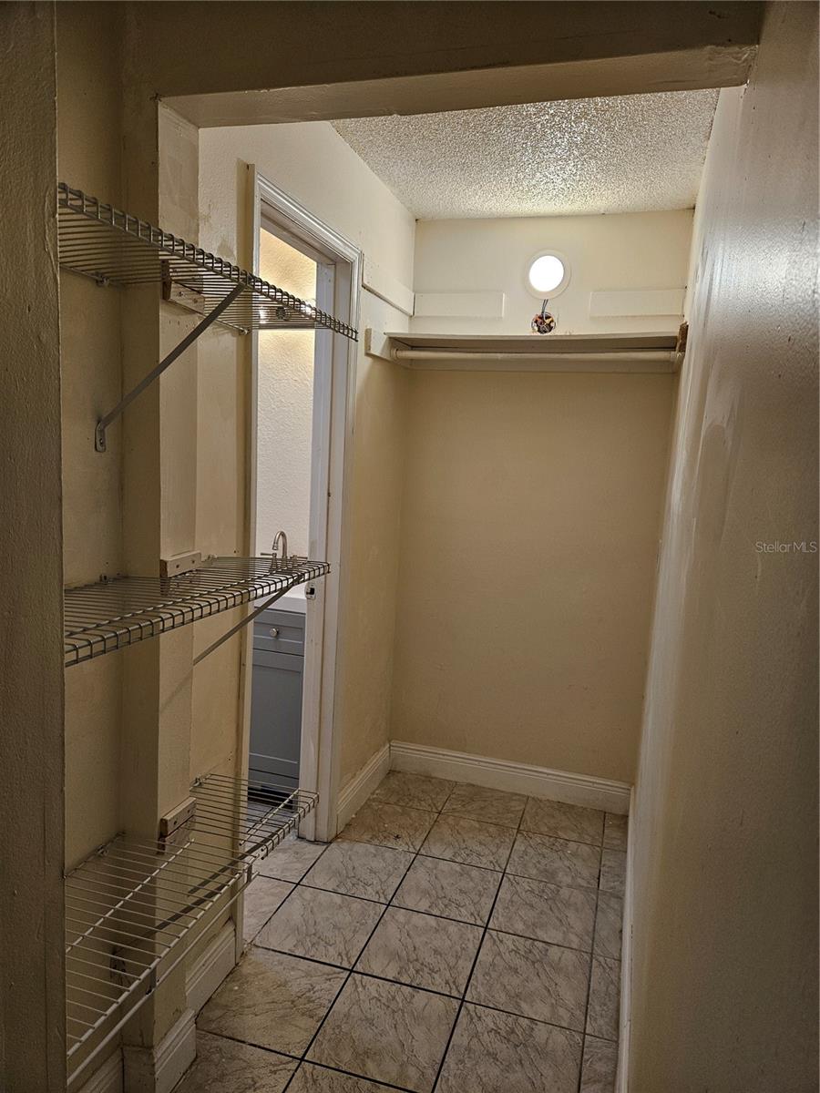 LEE BEL PARK - Residential Income