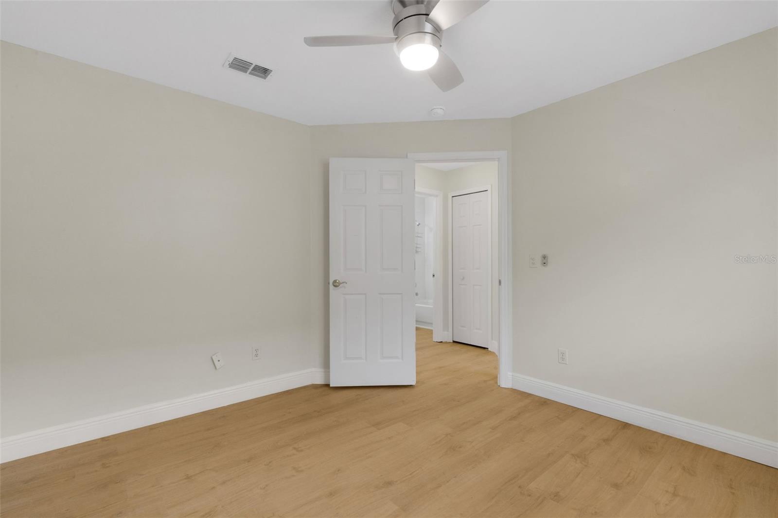 RIDGEWOOD POINTE - Residential