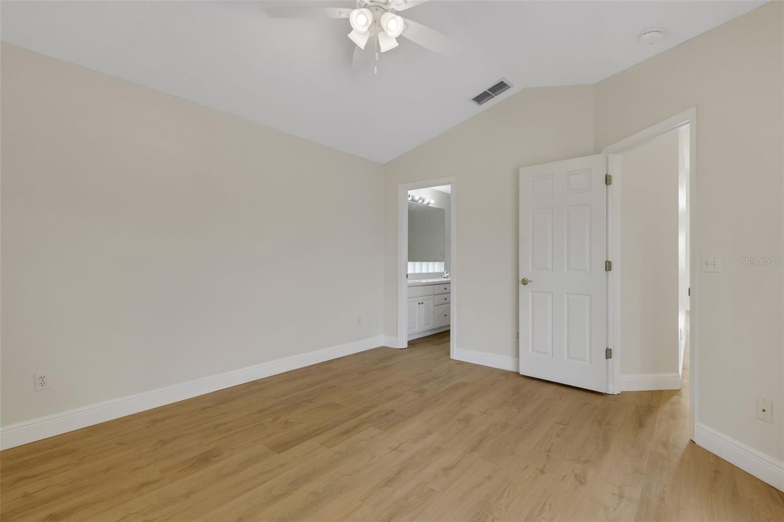 RIDGEWOOD POINTE - Residential