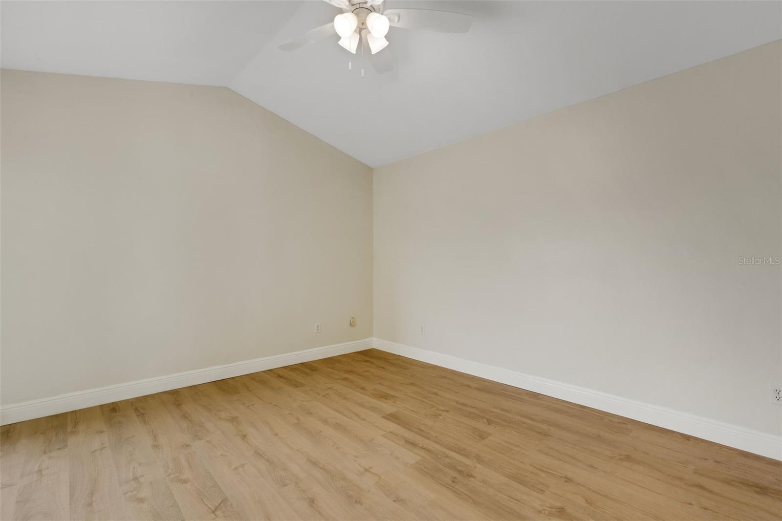 RIDGEWOOD POINTE - Residential