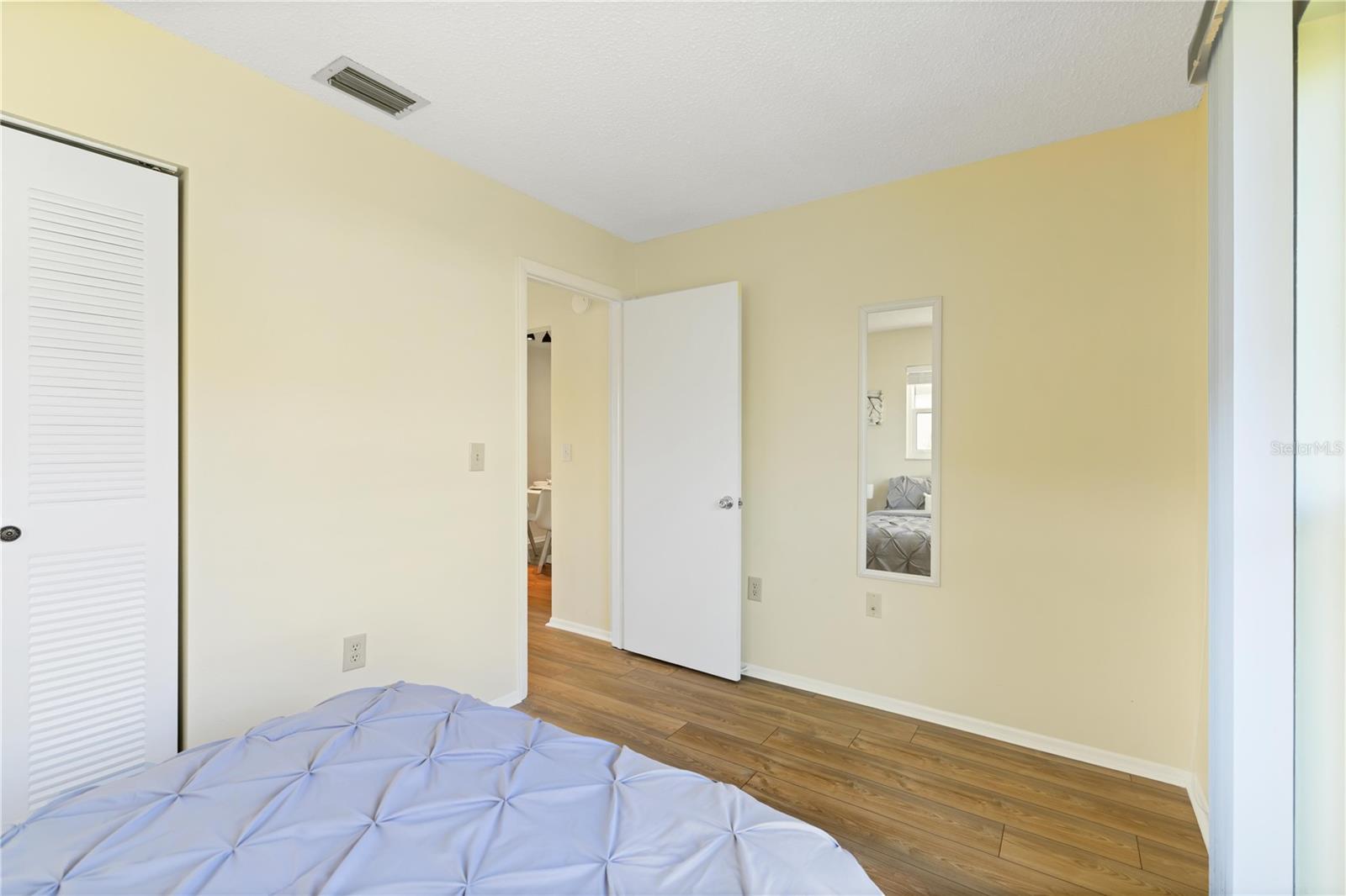 CORTEZ VILLAS CONDO 5 PH B - Residential