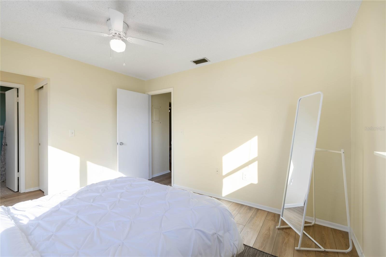 CORTEZ VILLAS CONDO 5 PH B - Residential