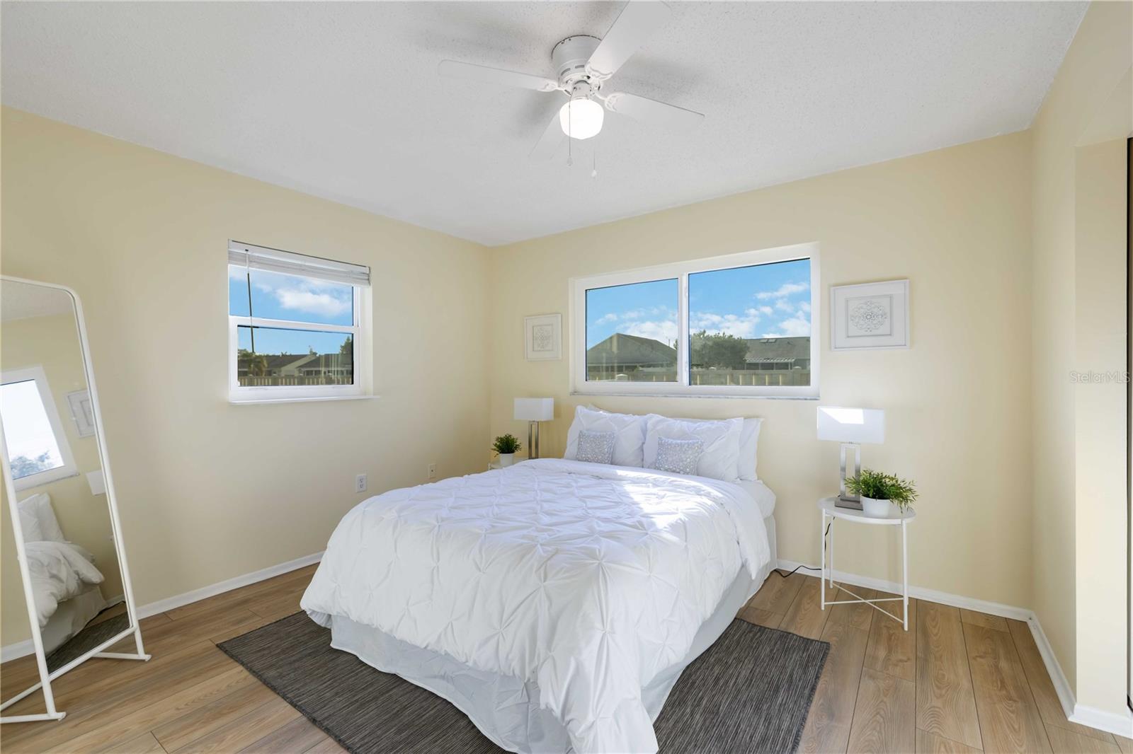 CORTEZ VILLAS CONDO 5 PH B - Residential