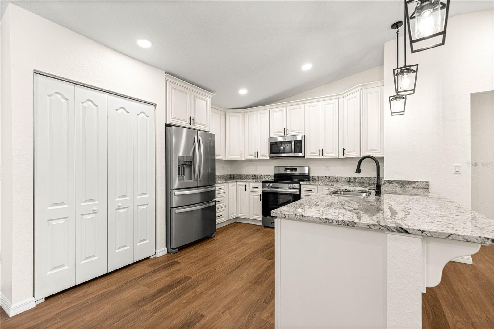 460 MARION OAKS BOULEVARD
