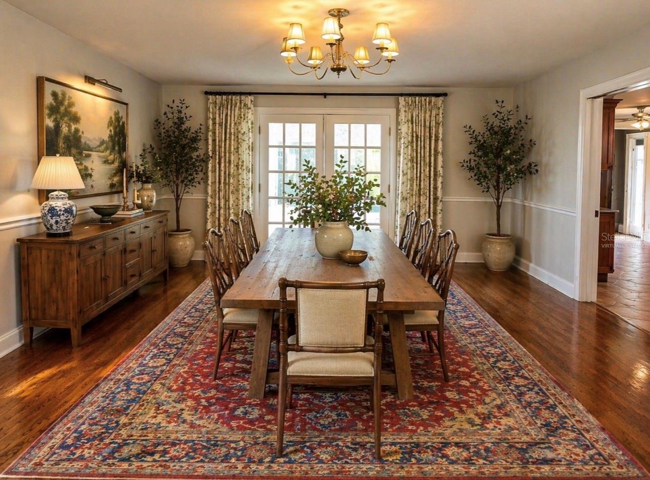 1310 ROLLING WOODS LANE