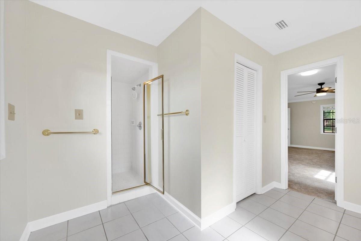 W F HALLAM & COS FARMING & TRUCKING LANDS - Residential