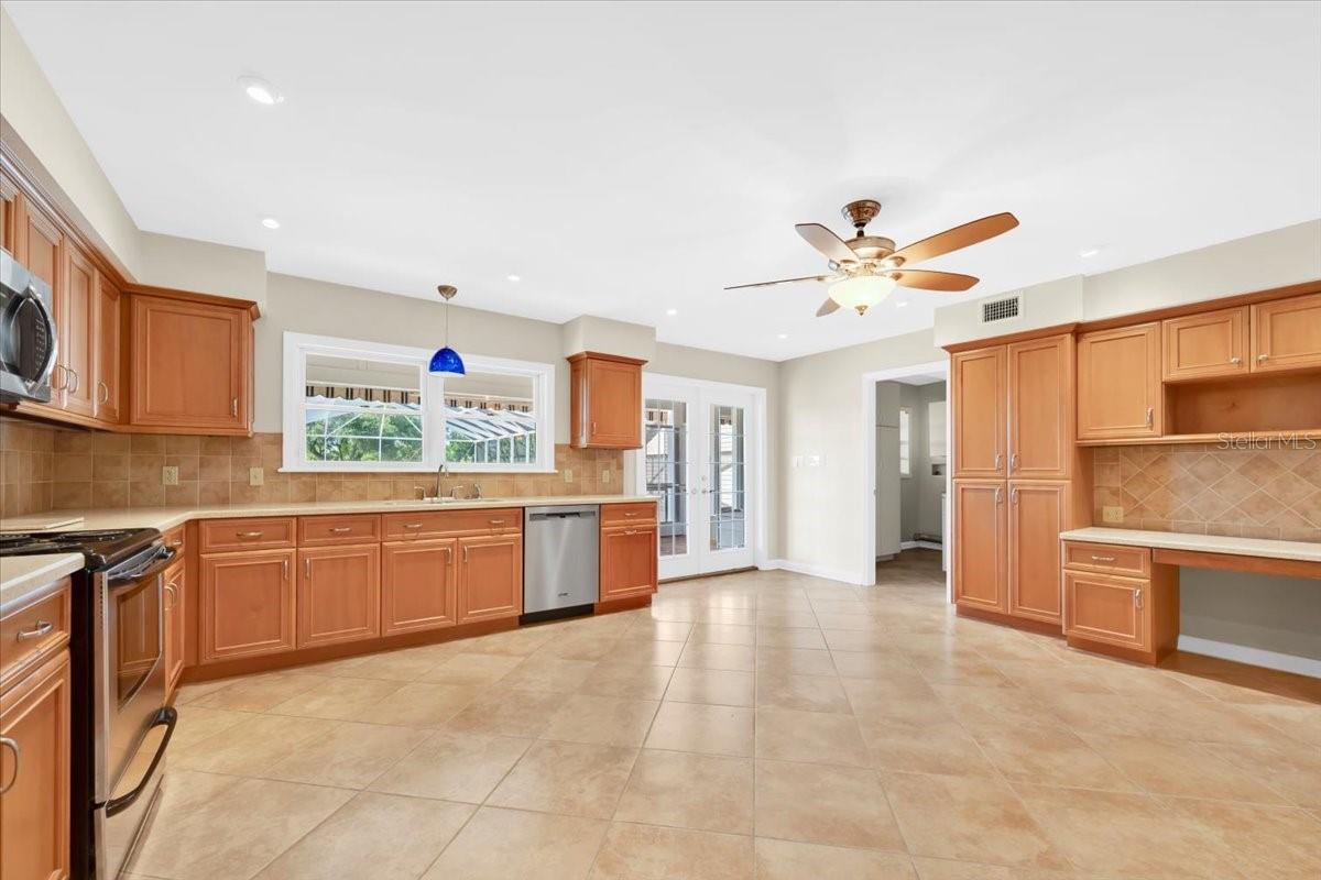 W F HALLAM & COS FARMING & TRUCKING LANDS - Residential