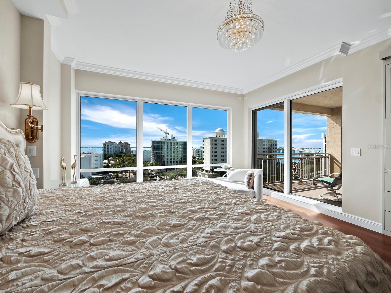 THE TOWER RESIDENCES - Residential