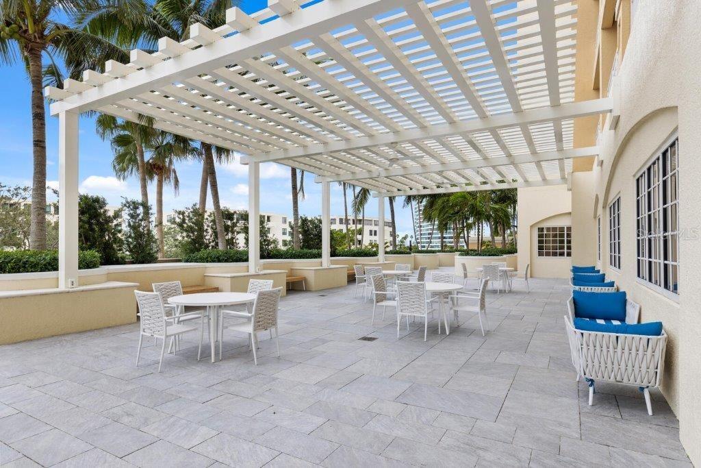 THE TOWER RESIDENCES - Residential